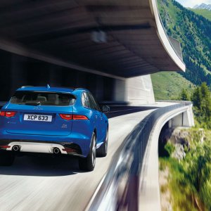 2017-Jaguar-F-Pace-rear-three-quarter-in-motion-02.jpg