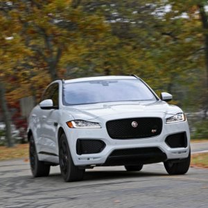 2017-Jaguar-F-Pace-S-103-876x535.jpg