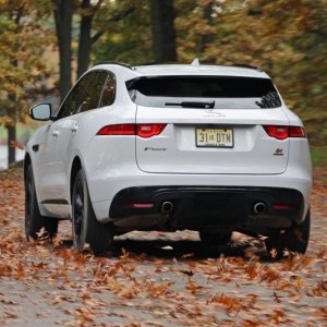 2017-Jaguar-F-Pace-S-120-876x535.jpg