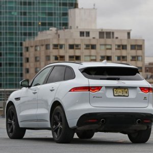 2017-Jaguar-F-Pace-S-127-876x535.jpg