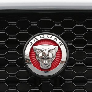 2017-Jaguar-F-Pace-S-139-876x535.jpg