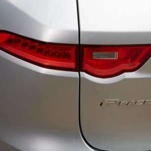 2017-Jaguar-F-Pace-S-First-Edition-107-876x535.jpg