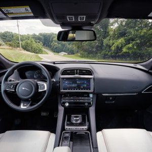 2017-Jaguar-F-Pace-S-First-Edition-111-876x535.jpg