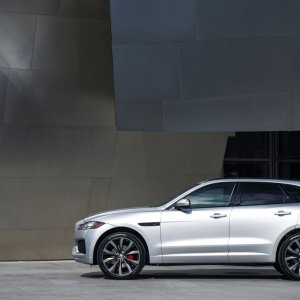 2017-Jaguar-F-Pace-side-profile.jpg