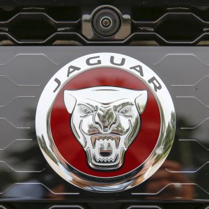 chi-ct-sc-2017-jaguar-f-pace-autoreview-0901-01-ct0041153062-20160830.jpg