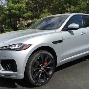 Jaguar-F-Pace.jpg