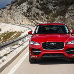 2017-Jaguar-F-Pace-20d-front-view.jpg