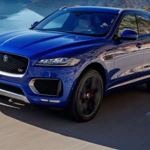 2017-Jaguar-F-Pace-First-Edition.jpg