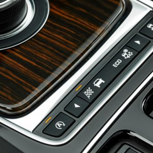 2017-Jaguar-F-Pace-First-Edition-interior-drive-modes.jpg