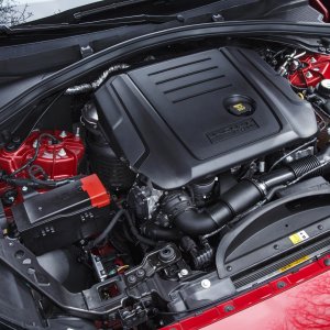 2017-Jaguar-F-Pace-First-Edition-engine-2.jpg