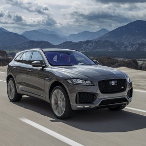 2017-Jaguar-F-Pace-First-Edition-front-three-quarter-in-motion-02.jpg