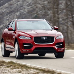 2017-Jaguar-F-Pace-First-Edition-front-three-quarter-in-motion-08-1.jpg