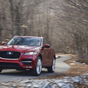 2017-Jaguar-F-Pace-First-Edition-front-three-quarters-1.jpg