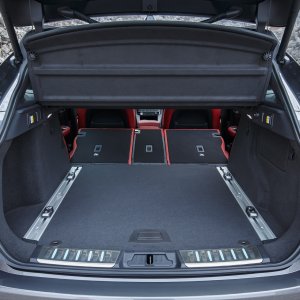 2017-Jaguar-F-Pace-First-Edition-rear-cargo-space.jpg
