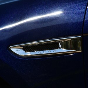 2017-Jaguar-F-Pace7.jpg