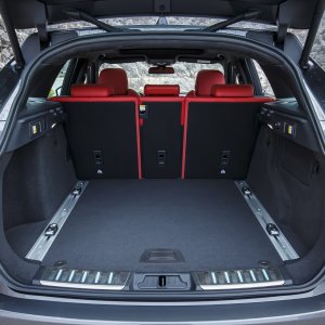 2017-Jaguar-F-Pace-First-Edition-rear-cargo-space-02.jpg
